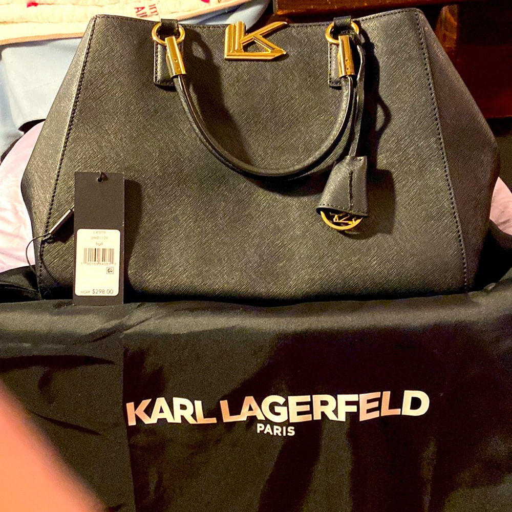 Beautiful leather Karl Lagerfeld purse. Gently used.
